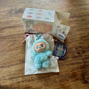 Blue Labubu - Big Into Energy (Hope)
100% Authentic